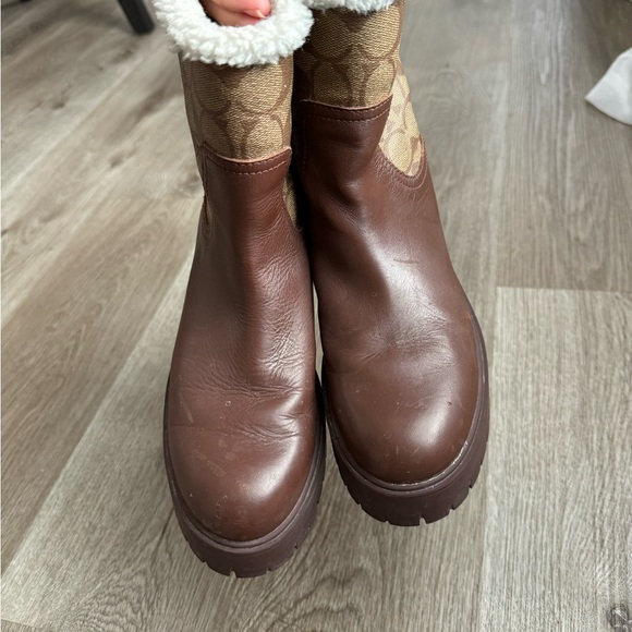 Raina Boot In Signature Jacquard - Picture 5 of 12